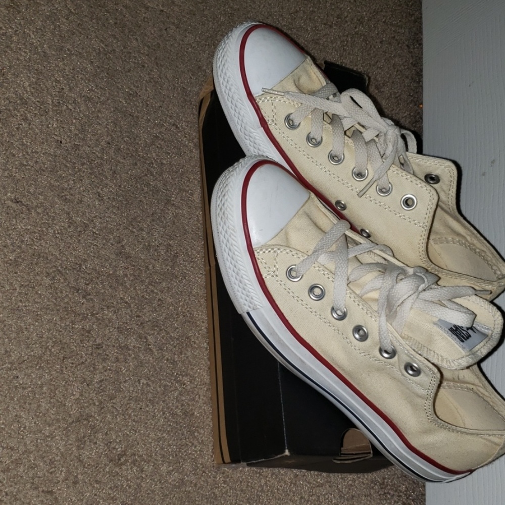 Beige converse mens sz 6 womens sz 8